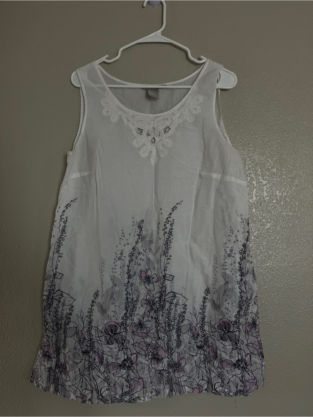 Sleeveless White Floral 100% cotton Embroidered Tunic Top